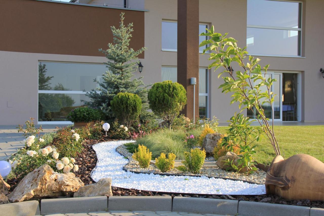 Harmonia Ostratice Hotel Exterior photo